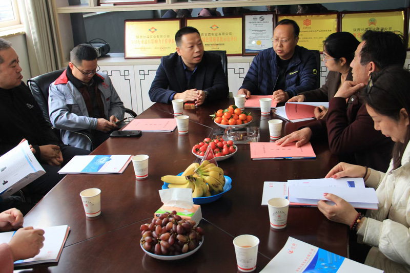 三門峽市陜州區(qū)水利局張局長，自來水公司趙總經(jīng)理等人蒞臨陜西甘霖實(shí)業(yè)公司考察指導(dǎo)工作