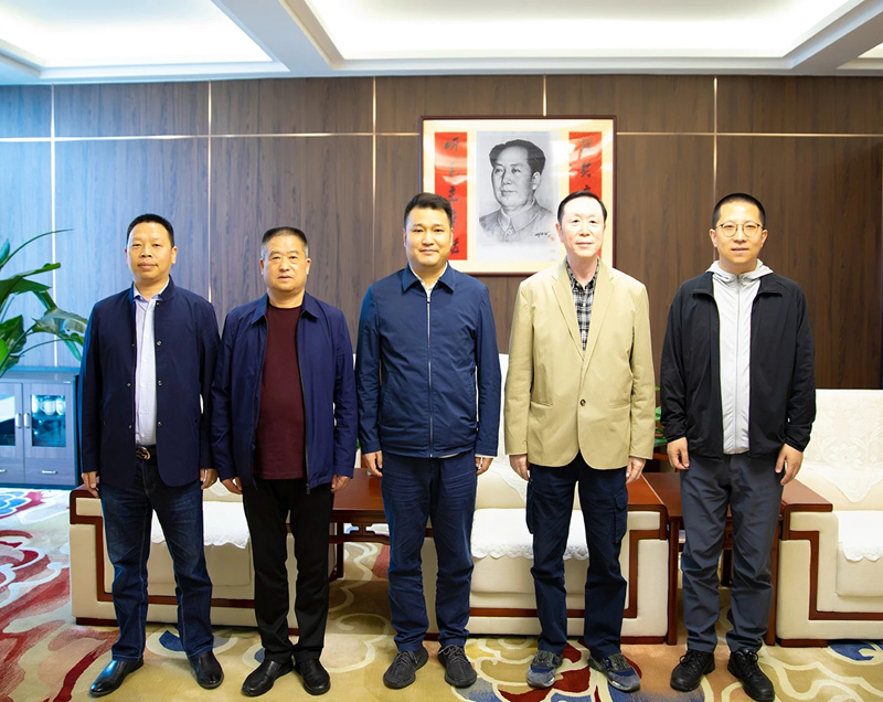 以會促商|秦商百人會領(lǐng)導一行來訪國成青蘭參觀座談 以會促商|秦商百人會領(lǐng)導一行來訪國成青蘭參觀座談